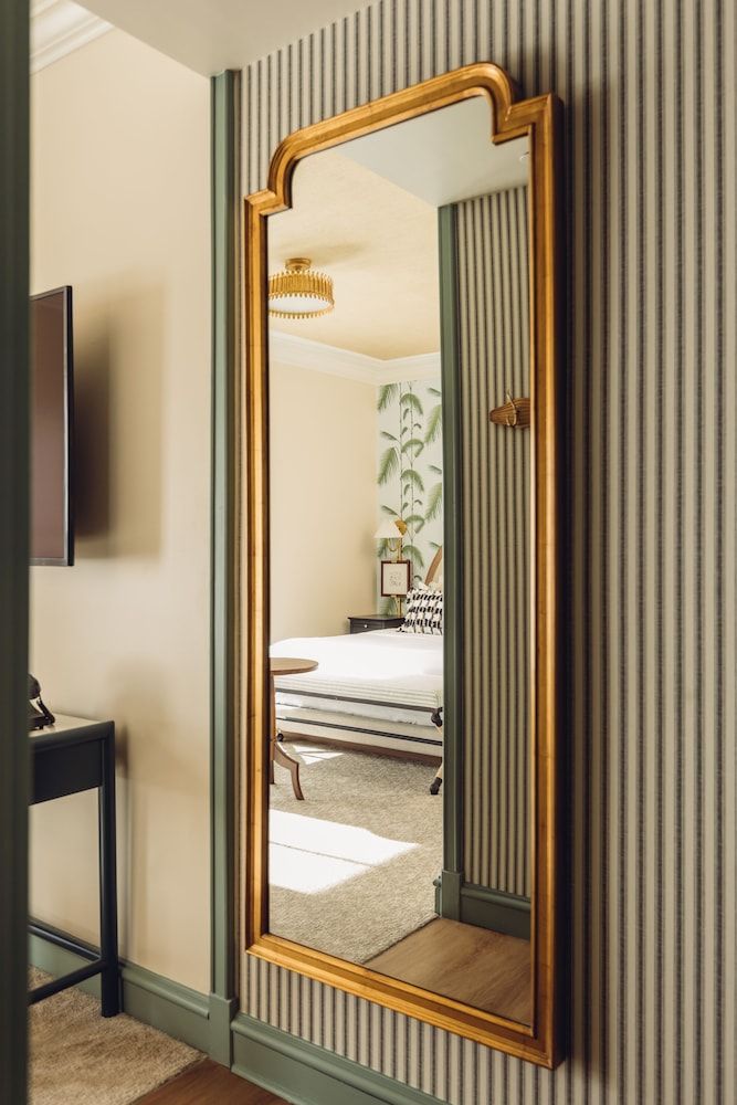Deluxe Room, 1 King Bed, Balcony