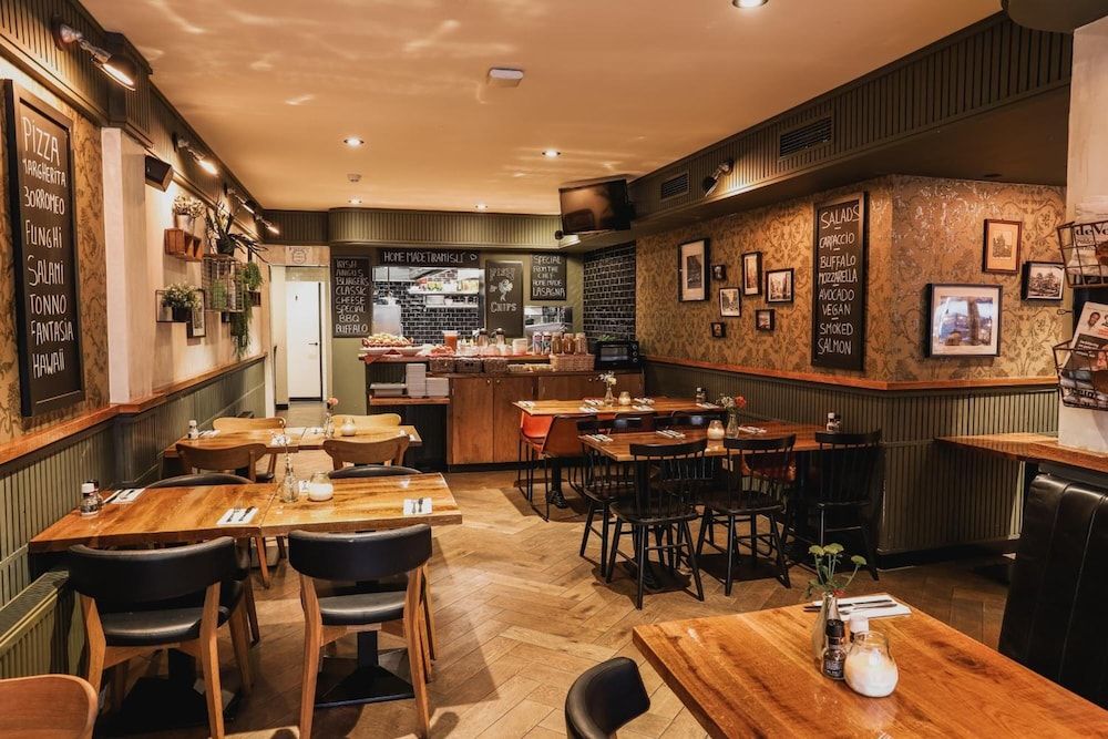 undefined Hotel Corner House 9