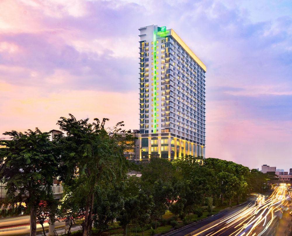 undefined Holiday Inn & Suites Jakarta Gajah Mada by IHG 9
