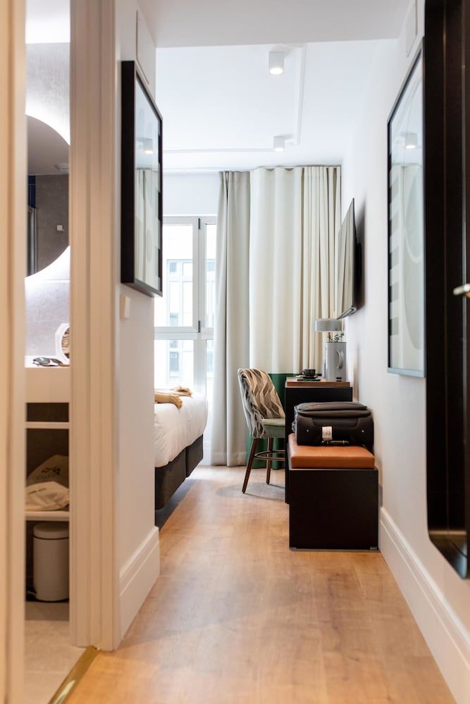 Cosmo Hotel Boutique Superior Double Room Single Use 21