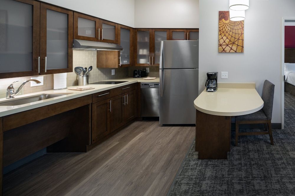 Staybridge Suites Phoenix - Biltmore Area by IHG Studio Suite, 2 Queen Beds, Accessible, Kitchen (Accessible Tub) 11