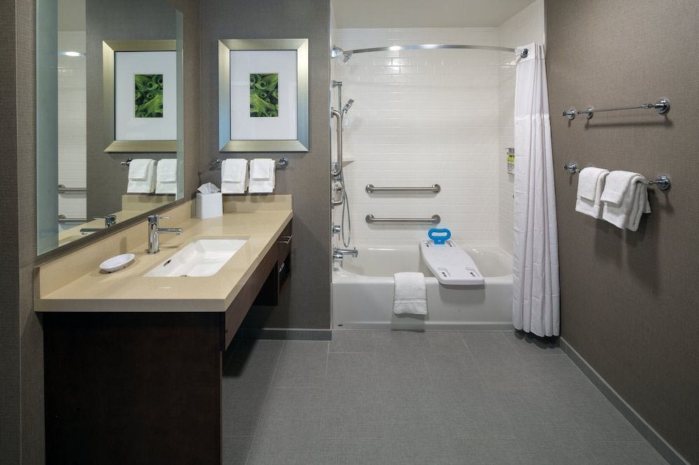 Staybridge Suites Phoenix - Biltmore Area by IHG Studio Suite, 2 Queen Beds, Accessible, Kitchen (Accessible Tub) 7