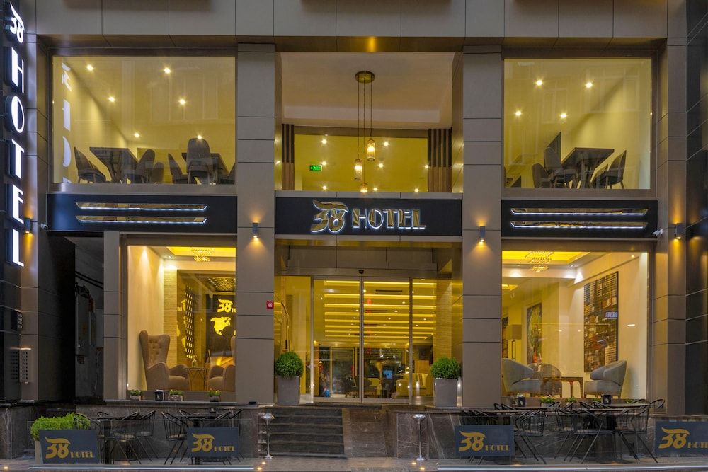 undefined 38 Hotel 6