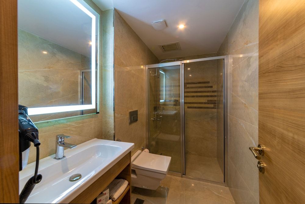 38 Hotel Standard Room 14