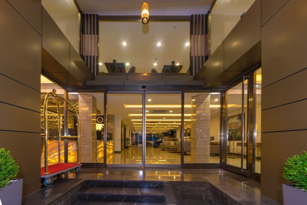 undefined 38 Hotel 8