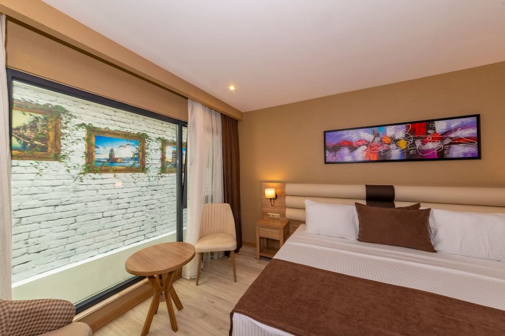 38 Hotel Standard Room 7