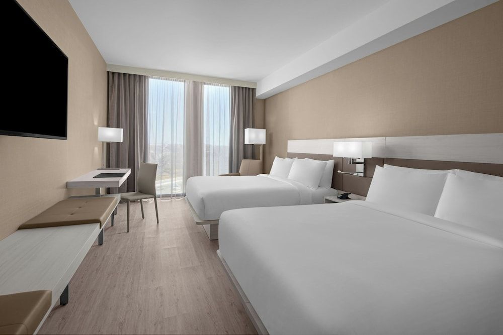 Room, 2 Queen Beds (Hearing Accessible)