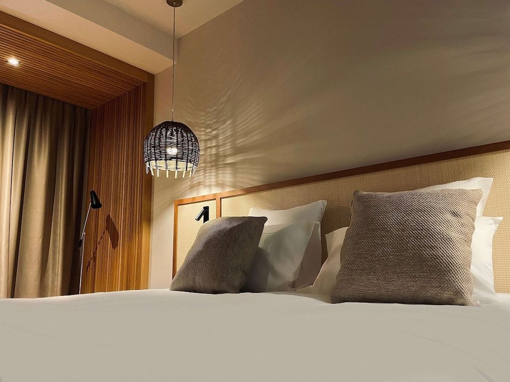 Superior Room, 1 King Bed, Balcony, Sea View