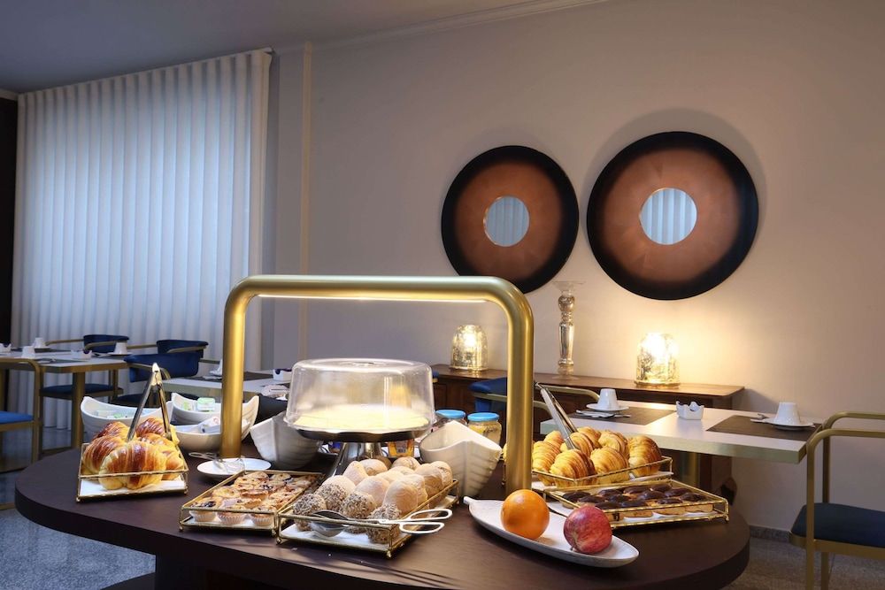 undefined Hotel América 9