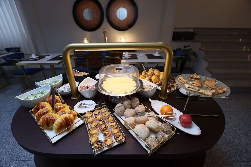 undefined Hotel América 8