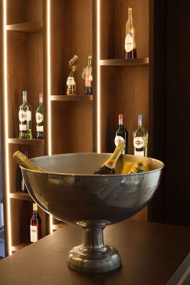 undefined Hotel América 4