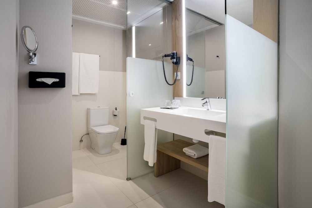 ZT The Golden Hotel Barcelona Twin Room 7