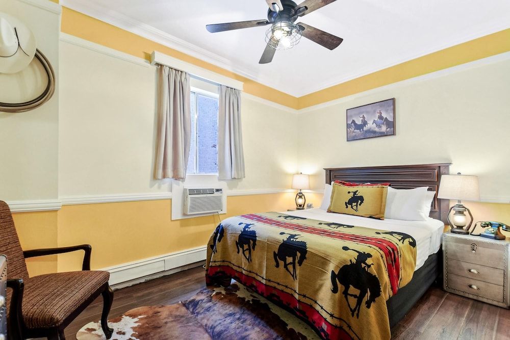 Standard Room, 1 Queen Bed, Non Smoking