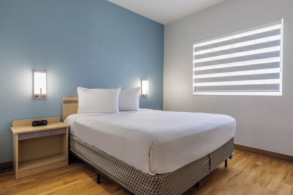 undefined Studio 6 Mississauga, ON - Toronto 9