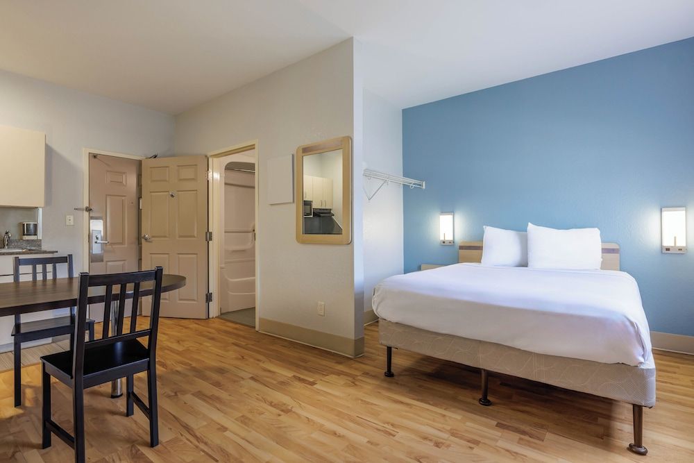 undefined Studio 6 Mississauga, ON - Toronto