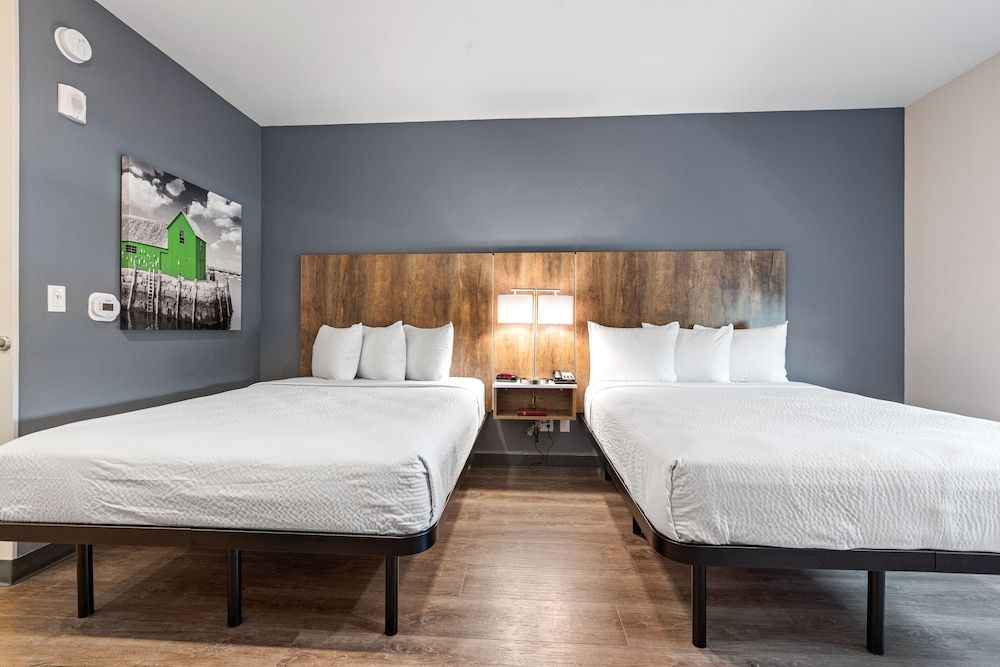 Premium Studio, 2 Queen Beds, Non Smoking, Refrigerator & Microwave