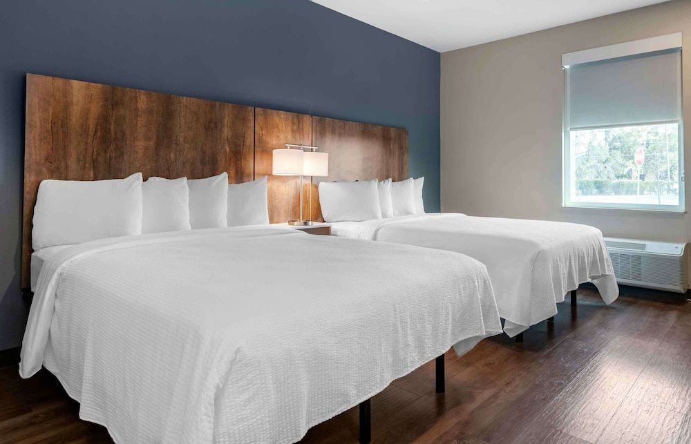 Standard Studio, 2 Queen Beds, Non Smoking, Refrigerator & Microwave
