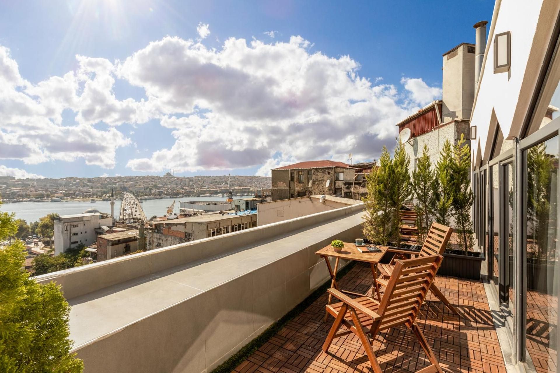 Deluxe Sea View Double or Twin Room with Balcony