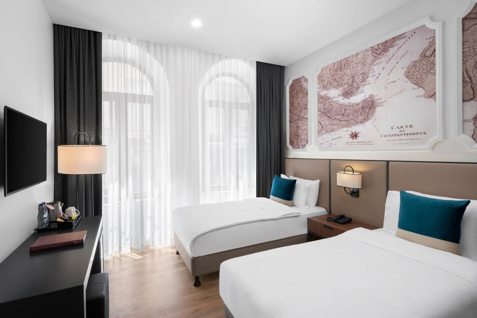 undefined Akka Suites 10