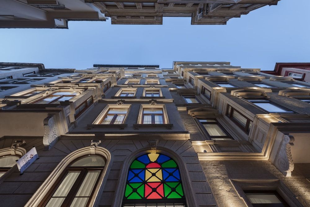 undefined Akka Suites Taksim