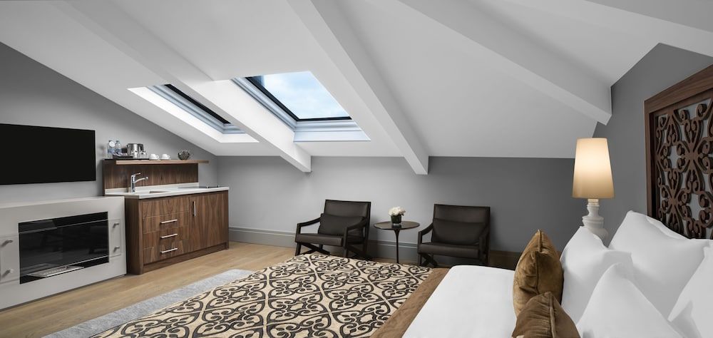Akka Suites Taksim Standard Room No View French 5