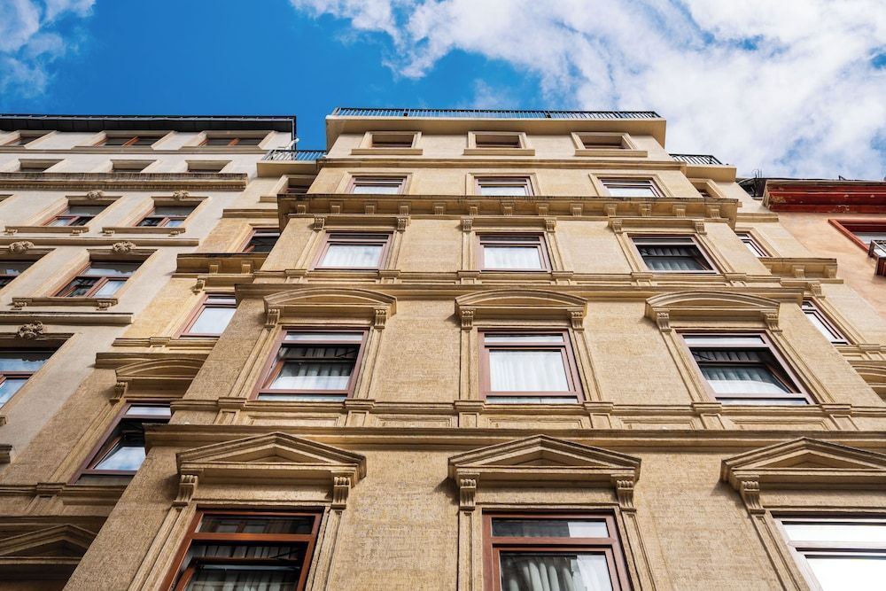 undefined Akka Suites Taksim 5