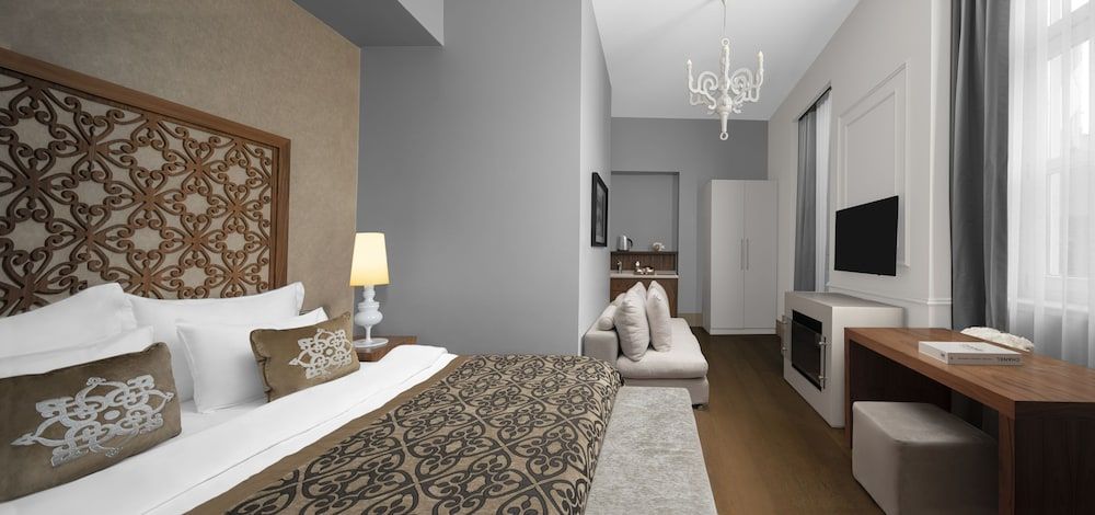 Deluxe Room French