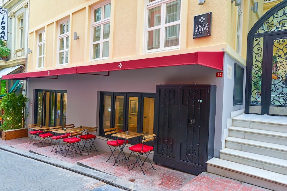 undefined Akka Suites Taksim 4