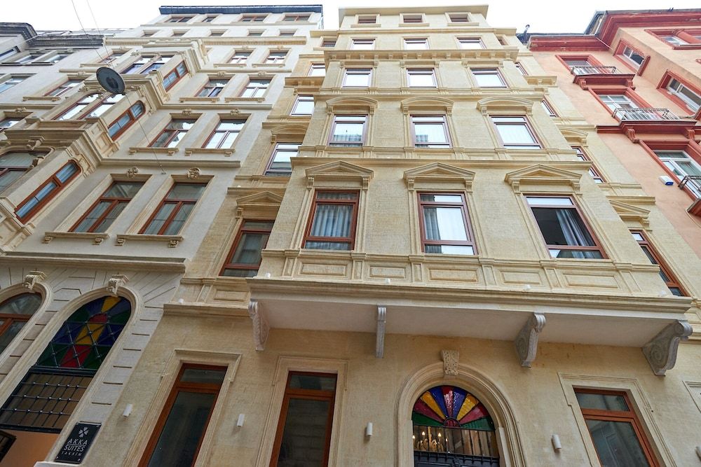 undefined Akka Suites Taksim 8