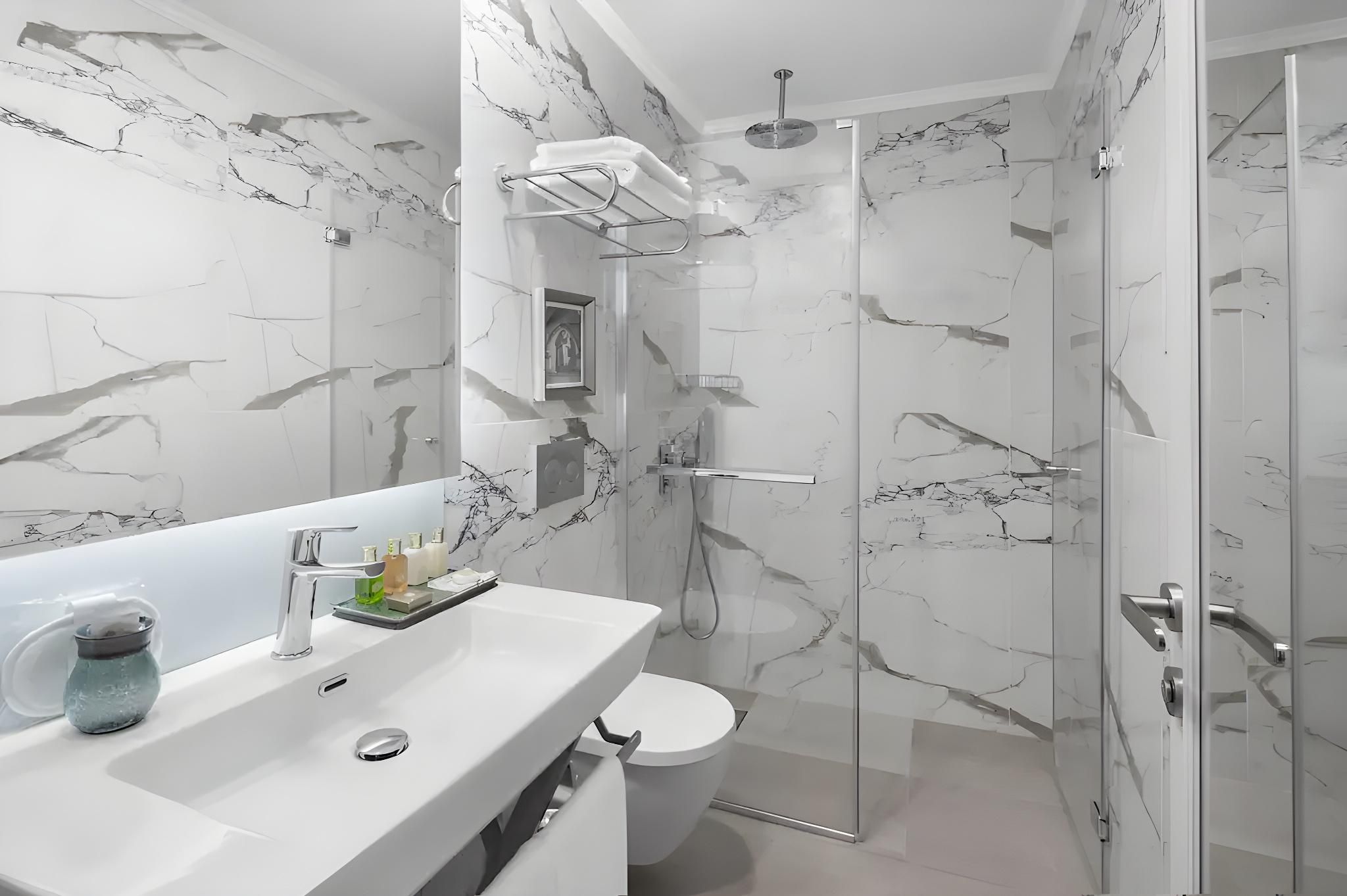 Junior Suite with French and Sofa Bed