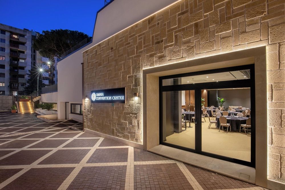 undefined Hotel Shangri-La Roma 6