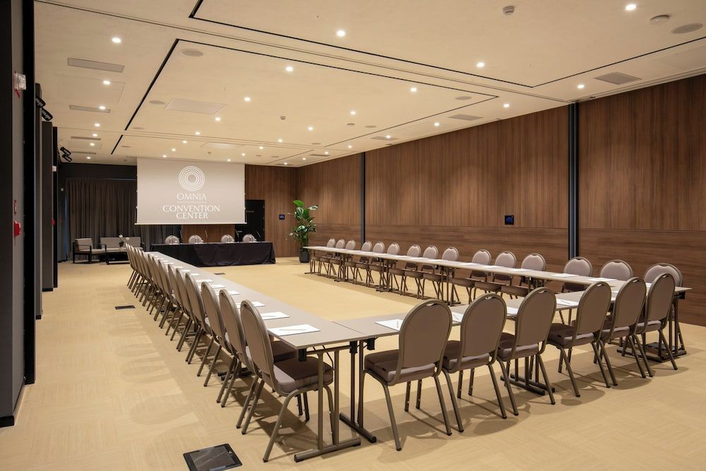 undefined Hotel Shangri-La Roma 10
