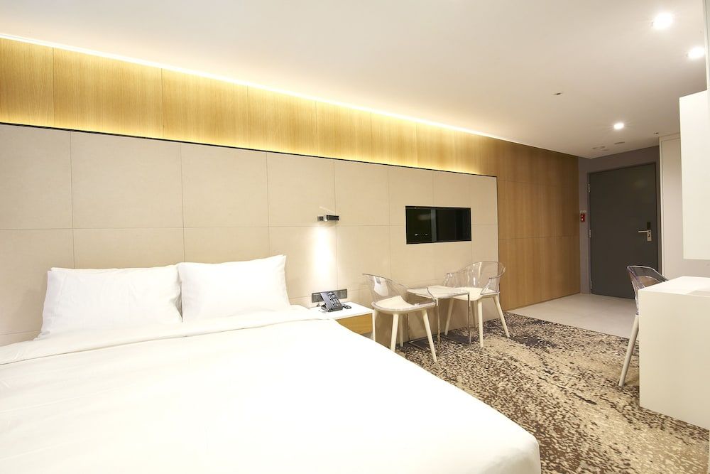 undefined Hotel tt 7