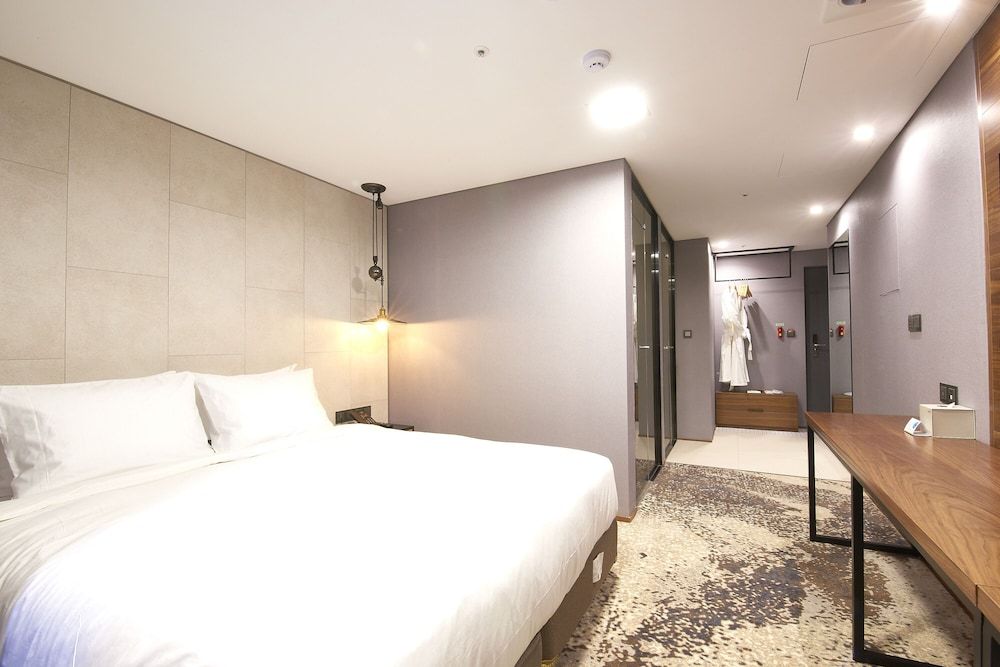 undefined Hotel tt 4
