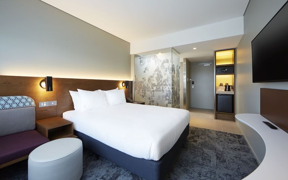 Standard Room, 1 Queen Bed