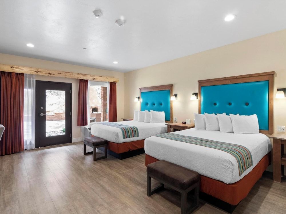 Deluxe Room, Multiple Beds