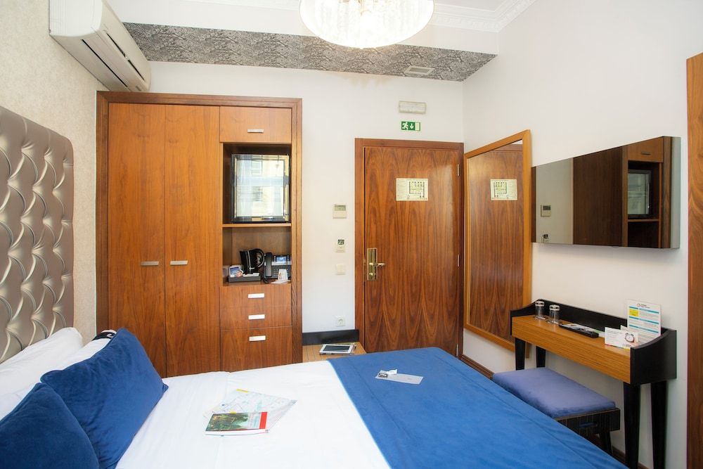 Casual Belle Epoque Lisboa Hotel Economy Double Room 13