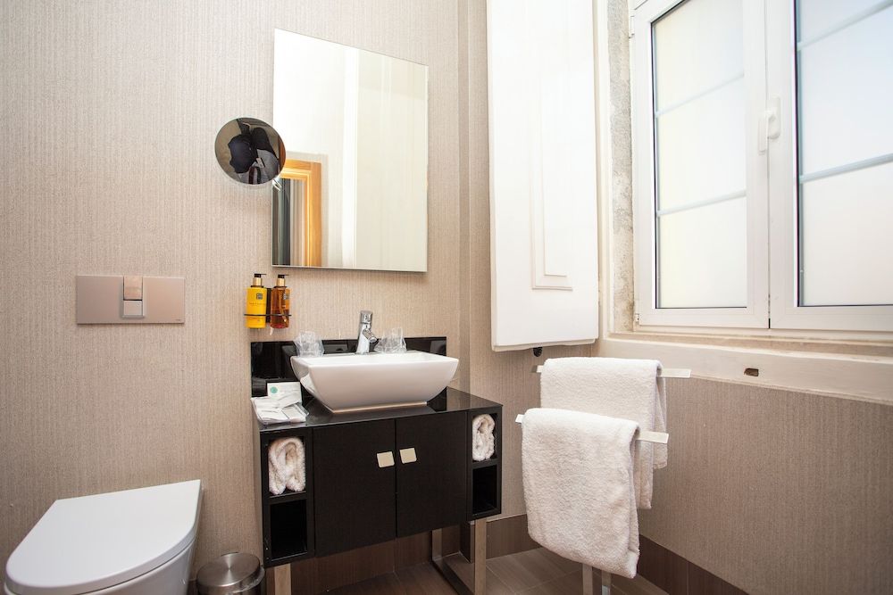 Casual Belle Epoque Lisboa Hotel Economy Double Room 10