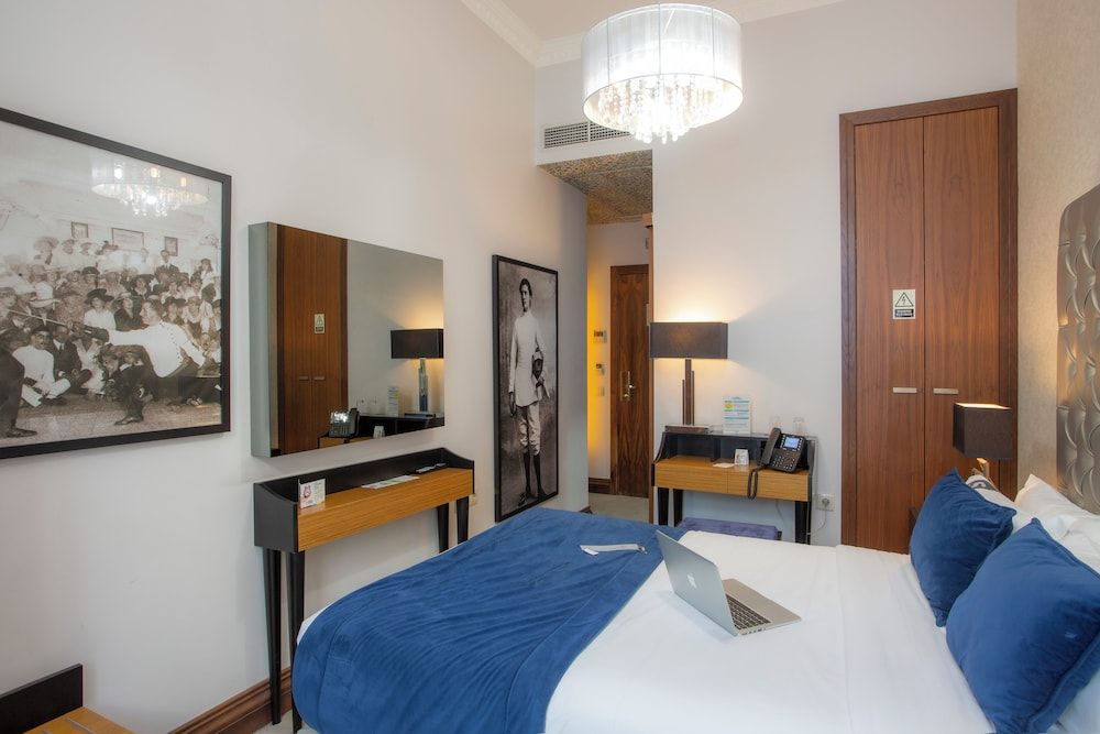 Casual Belle Epoque Lisboa Hotel Economy Double Room 5