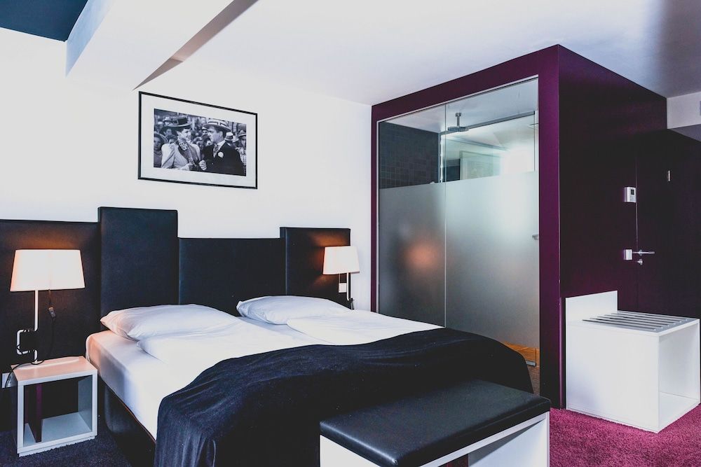 Hotel Bliss Frankfurt Double or Twin Room 2