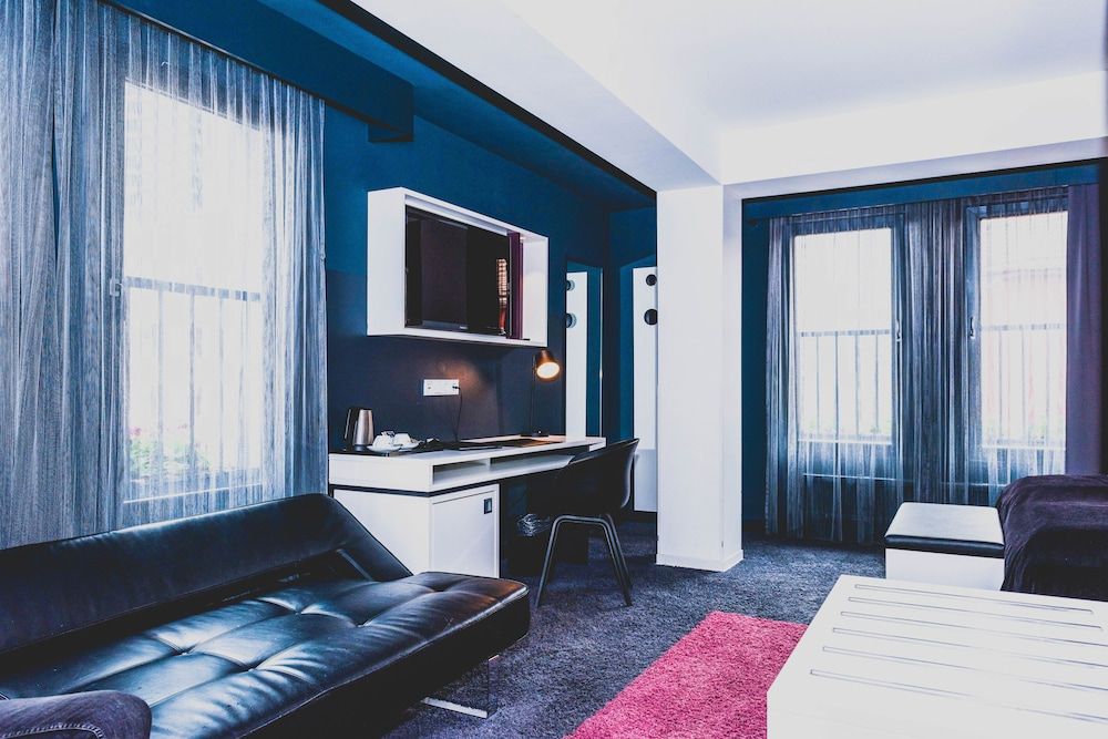 Hotel Bliss Frankfurt Double or Twin Room 9