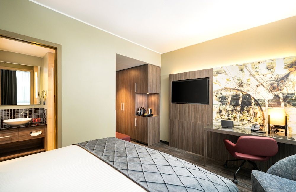 Leonardo Hotel Eschborn Frankfurt Superior Triple Room 4