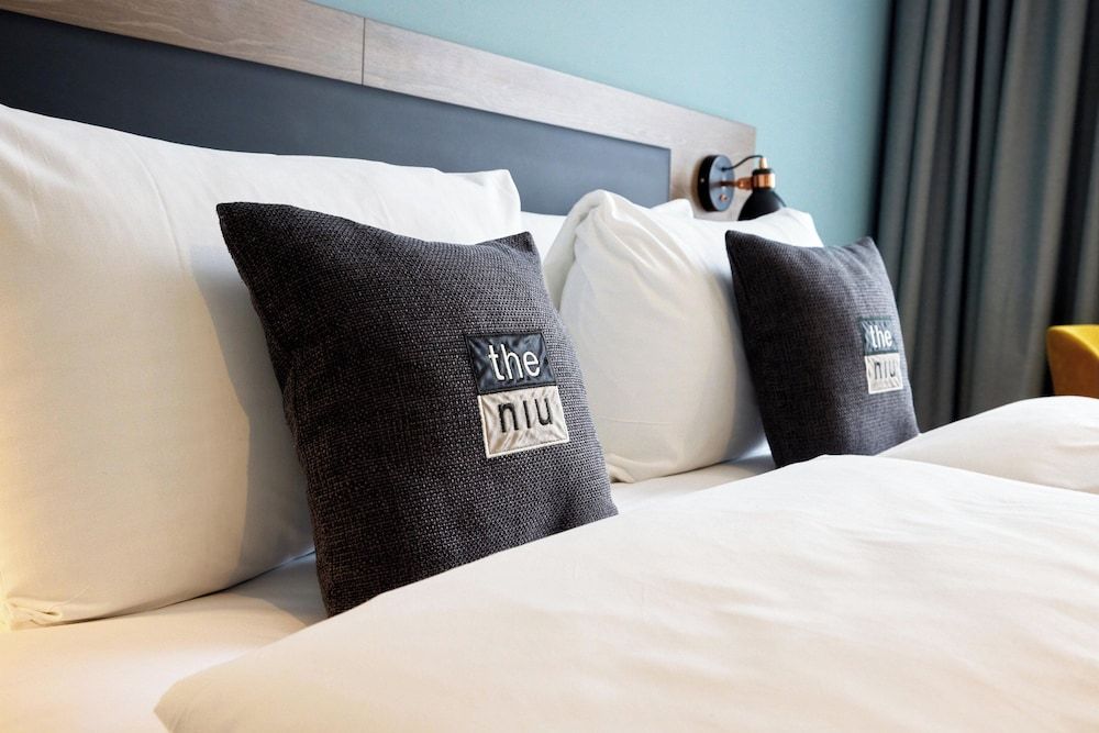 Holiday Inn - the niu, Loom Manchester North by IHG Standard Room, 1 Queen Bed 4