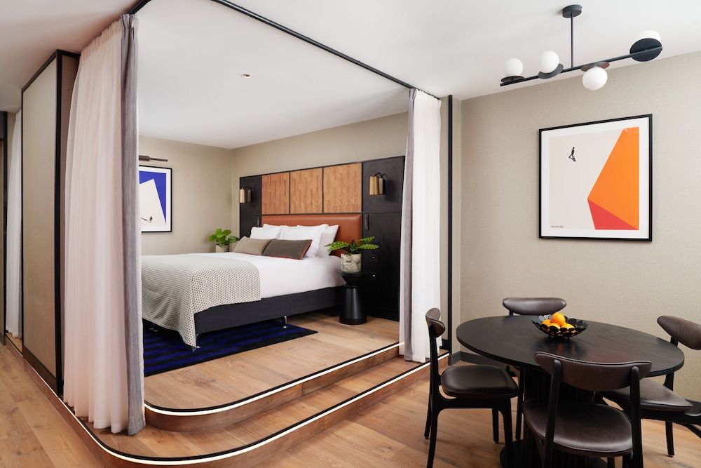 Suite