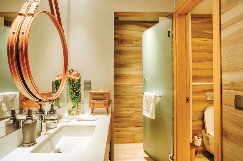 The Social House Nairobi, a Preferred Lifestyle Hotel Room, 2 Twin Beds 7