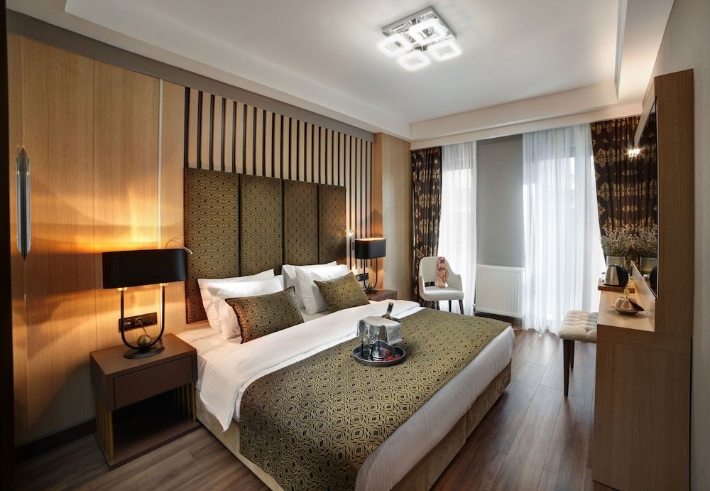 undefined Pell Palace Hotel & Spa 2