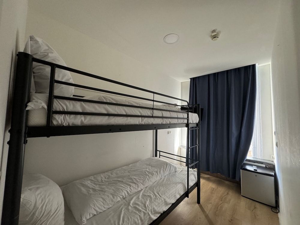 Economy Twin Room