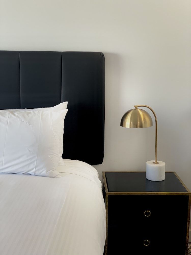 undefined The Benson Hotel 2