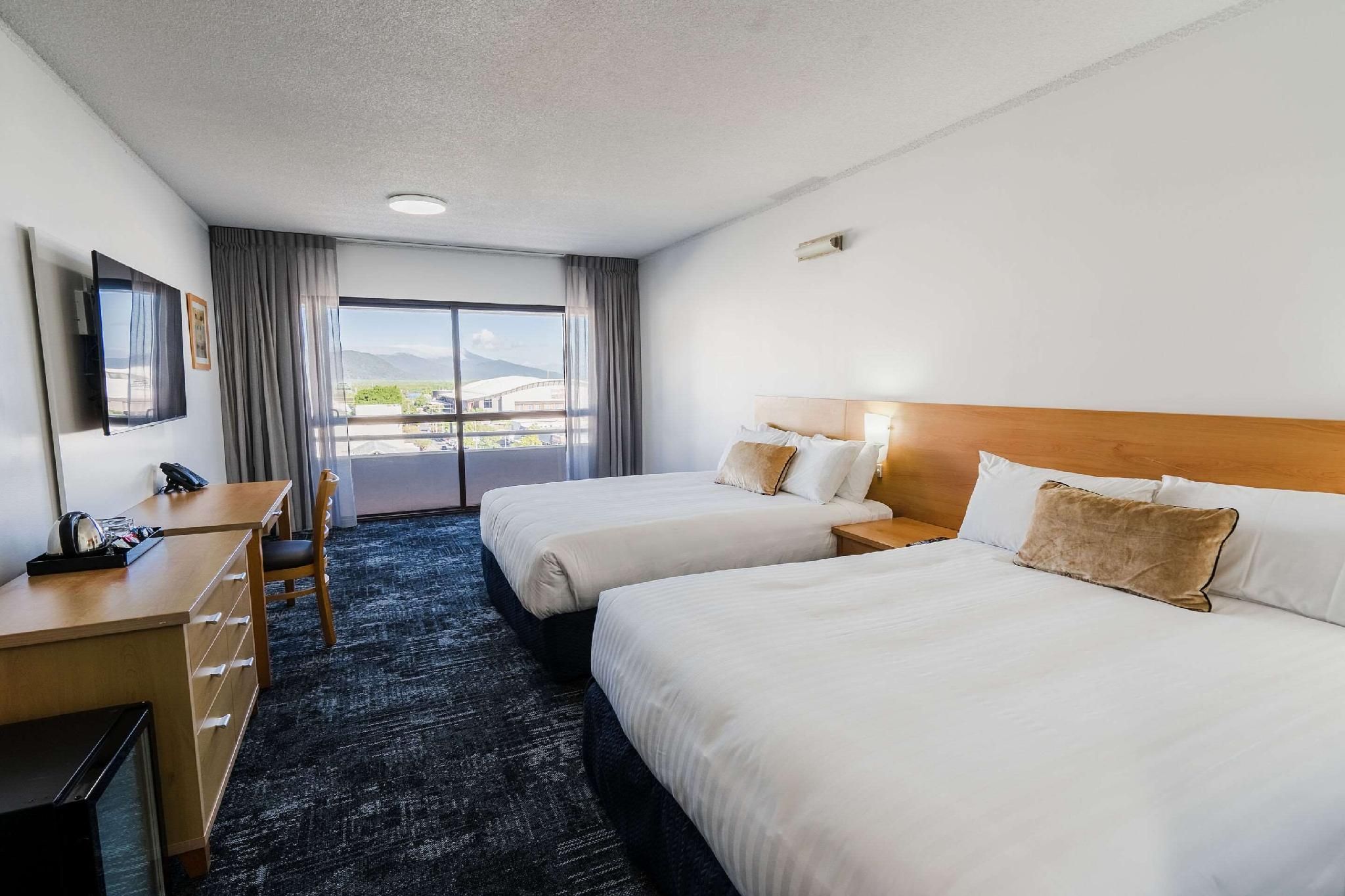 The Benson Hotel Superior Queen Room - Non-Smoking 2