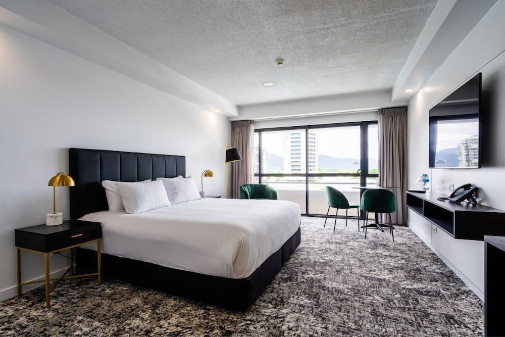 undefined The Benson Hotel 3